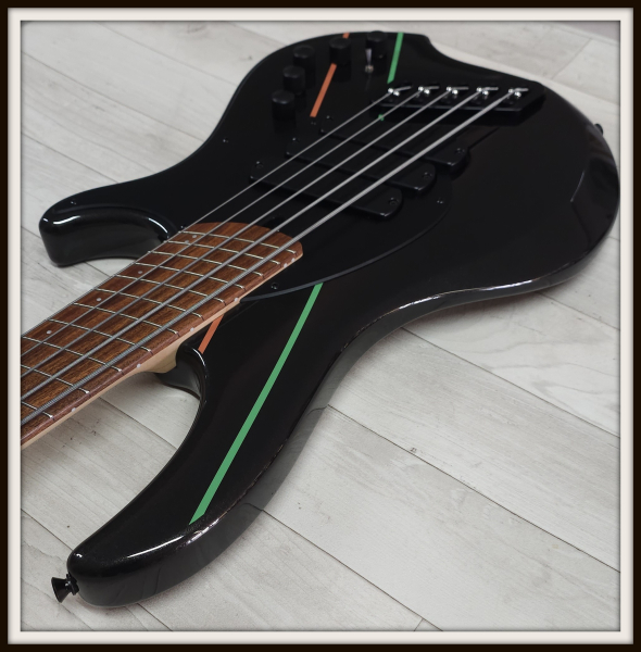Preview: Dingwall JT3 John Taylor 5-String, Metallic Black, Signature, 2nd Hand